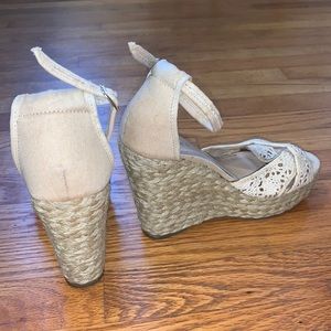Candie’s Crochet Wedges Women’s Size 8